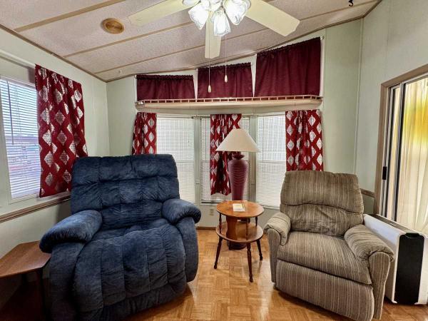 1992 Mobile Home
