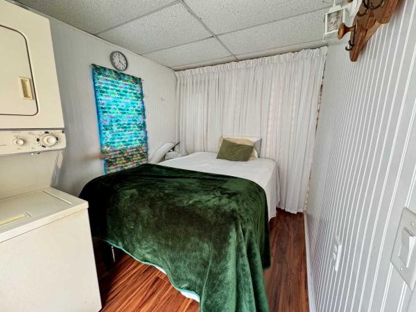 1992 Mobile Home