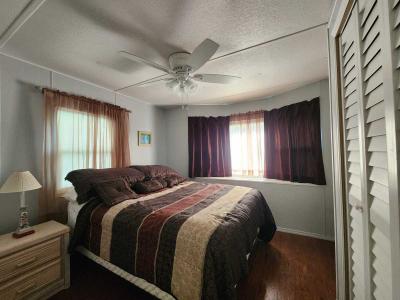 Photo 4 of 17 of home located at 5200 28th Street North #409 Saint Petersburg, FL 33714