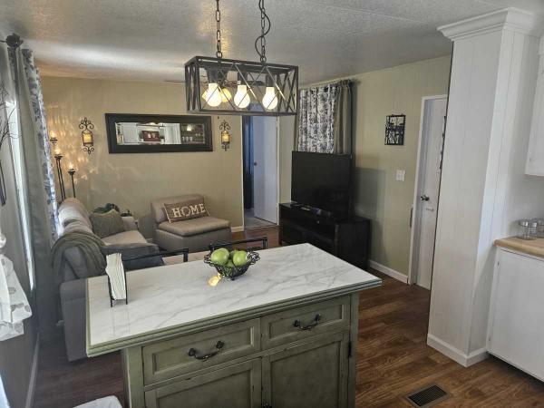 1978 2br/1.5BA Mobile Home