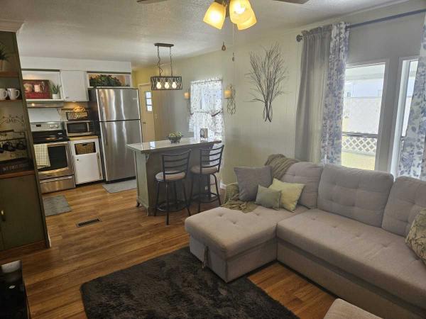 1978 2br/1.5BA Mobile Home
