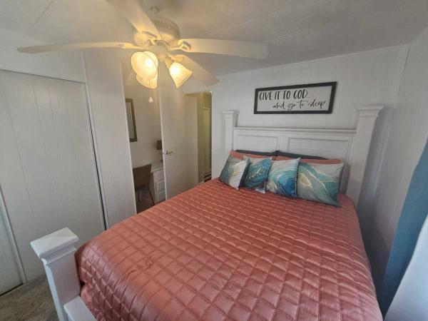 1978 2br/1.5BA Mobile Home
