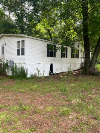 Photo 2 of 13 of home located at 307 Old Parker Farm Rd Raeford, NC 28376