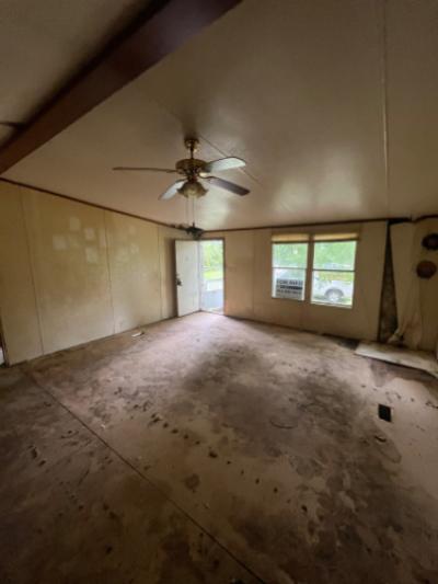 Photo 5 of 13 of home located at 307 Old Parker Farm Rd Raeford, NC 28376