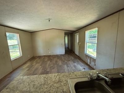 Photo 2 of 9 of home located at 41 County Road 724 Cullman, AL 35055