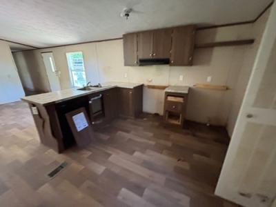 Photo 4 of 9 of home located at 41 County Road 724 Cullman, AL 35055