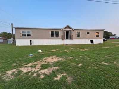 Photo 2 of 19 of home located at 60 County Rd 796 Cullman, AL 35055