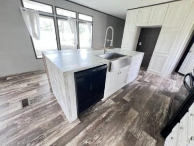 Photo 5 of 13 of home located at 16071 Old Greensboro Road Moundville, AL 35474