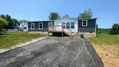 Photo 2 of 8 of home located at 7615 Snapps Ferry Rd Chuckey, TN 37641