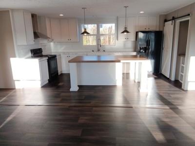 Photo 4 of 8 of home located at 7615 Snapps Ferry Rd Chuckey, TN 37641