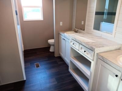 Photo 5 of 8 of home located at 7615 Snapps Ferry Rd Chuckey, TN 37641