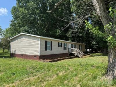 Photo 2 of 19 of home located at 1555 Moore Rd York, SC 29745