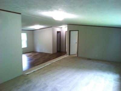 Photo 3 of 13 of home located at 1259 County Road 358 Trinity, AL 35673