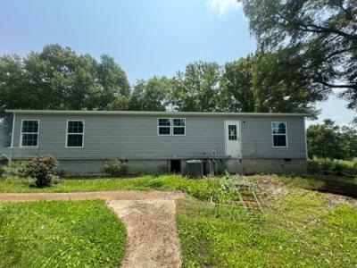 Photo 2 of 17 of home located at 485 Hammond Rd SE Calhoun, GA 30701