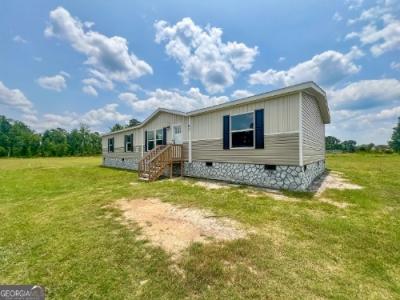 Photo 3 of 27 of home located at 111 Candler Ct Hahira, GA 31632
