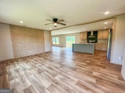 Photo 5 of 27 of home located at 111 Candler Ct Hahira, GA 31632
