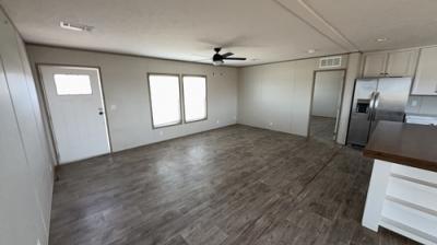 Photo 2 of 24 of home located at 915 Ssw Loop 323 Tyler, TX 75701