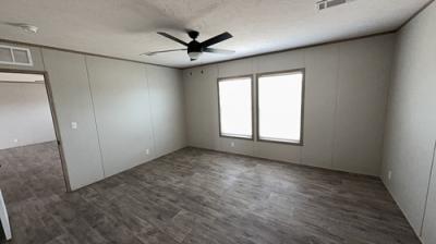 Photo 5 of 24 of home located at 915 Ssw Loop 323 Tyler, TX 75701