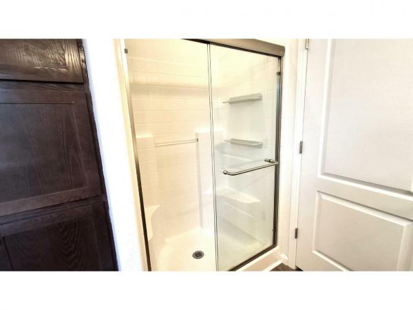 2017 Fleetwood Festival II 2201F24523B Manufactured Home