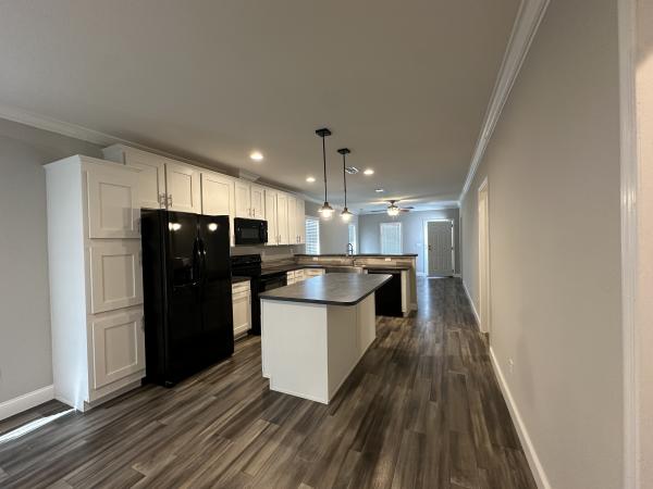 2021 Clayton 32DEV28603AH21 Mobile Home