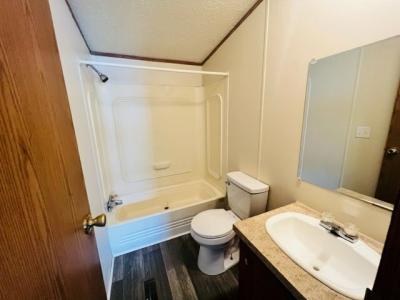 Photo 4 of 9 of home located at 4368 Essex Ct Jackson, MI 49201