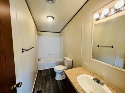 Photo 5 of 9 of home located at 4368 Essex Ct Jackson, MI 49201