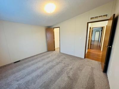 Photo 4 of 6 of home located at 4324 Kingston Lane Jackson, MI 49201