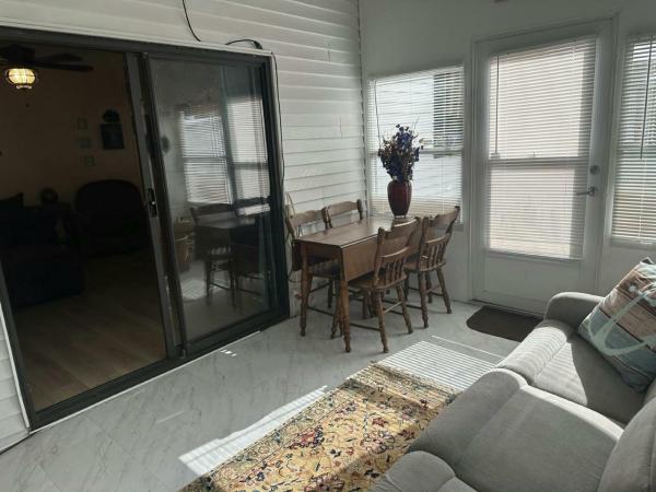 1988 HS Barrington Manufactured Home