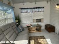 1988 HS Barrington Manufactured Home