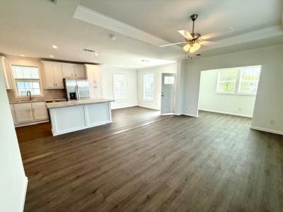 Photo 4 of 17 of home located at 2550 State Rd. 580 #0466 Clearwater, FL 33761