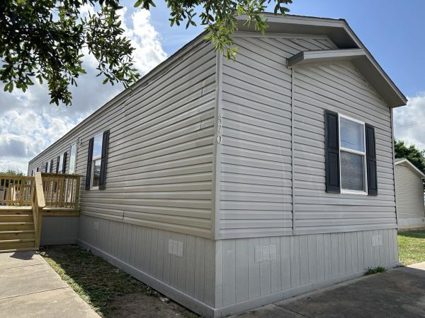 2011 Clayton Homes Mobile Home