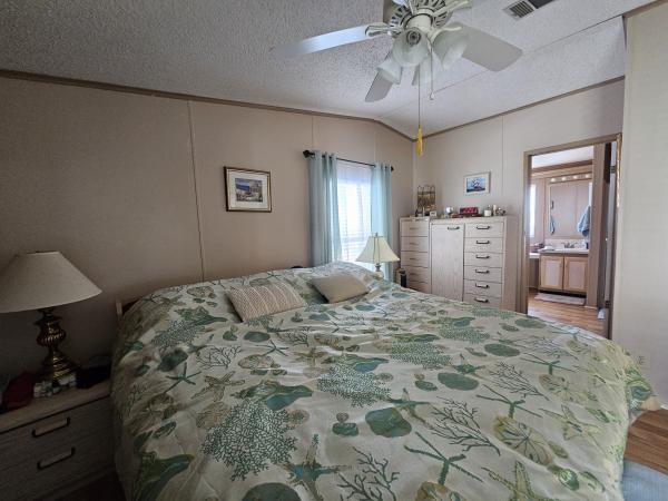 1990 Palm Ph066566A/B Mobile Home