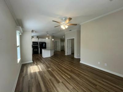 Photo 5 of 20 of home located at 115 Poinsettia Drive Leesburg, FL 34788