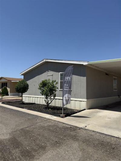 Mobile Home at 12721 W Greenway Rd Lot #31 El Mirage, AZ 85335