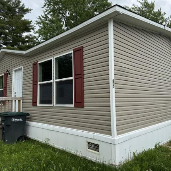 2022 Tradition 48 Mobile Home For Sale