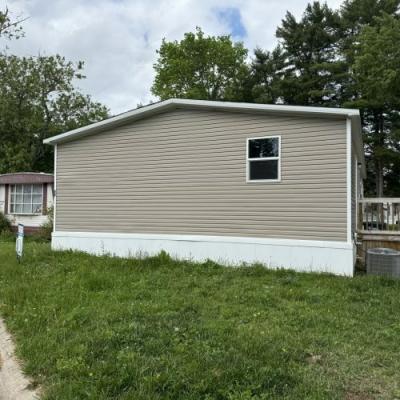 Photo 3 of 27 of home located at 2800 West Memorial Drive #0075 Muncie, IN 47302