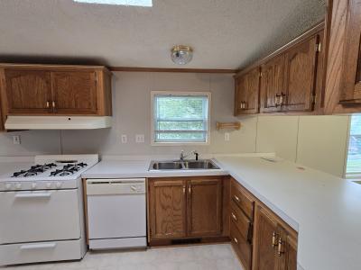 Photo 5 of 12 of home located at 6944 Carson Dr Romulus, MI 48174