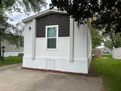 Photo 2 of 14 of home located at 5818 Alta Vista Fort Wayne, IN 46818