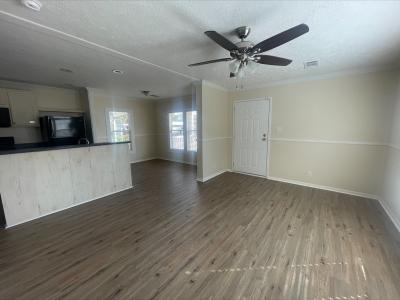 Photo 5 of 15 of home located at 1703 Magnolia Ave, Lot #D-04 South Daytona, FL 32119