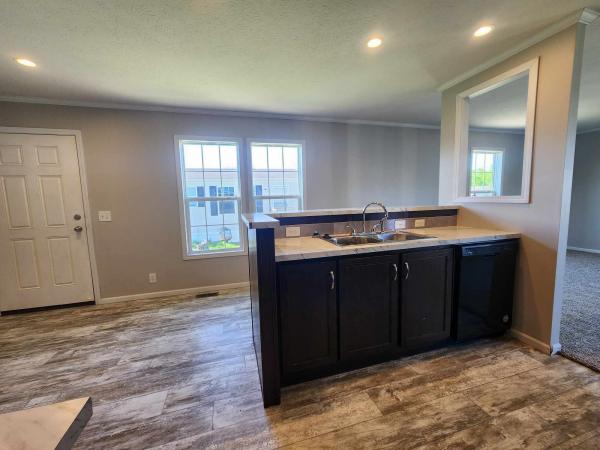 2019 CHAMPION RA1680224 Mobile Home