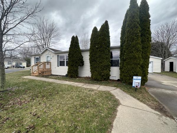 2002 Schult  Home