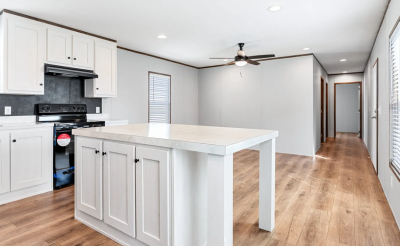 Photo 6 of 6 of home located at 2900 South Interstate Hwy 35 Site 156 Waxahachie, TX 75165