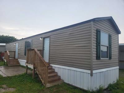 Photo 5 of 13 of home located at 3510 Bluegrass Park Drive #D-32 Louisville, KY 40218
