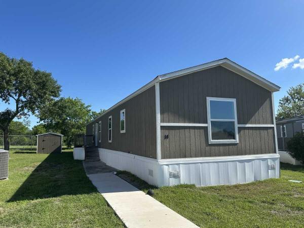Photo 1 of 1 of home located at 7616 Upper Seguin Rd, Lot 14 Converse, TX 78109