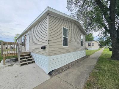 Photo 5 of 18 of home located at 700 S 12th St #74 Bismarck, ND 58504