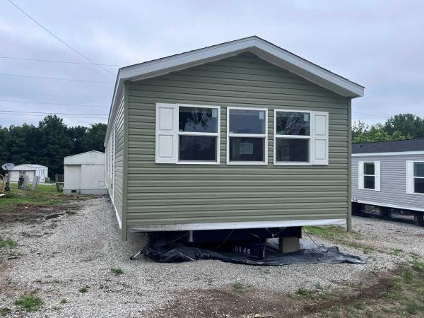 Photo 1 of 2 of home located at 2001 Holly Ave Lot 104 Columbia, MO 65202