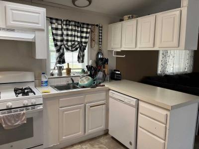 Photo 5 of 14 of home located at 732 Labrosse Ct Rochester Hills, MI 48307
