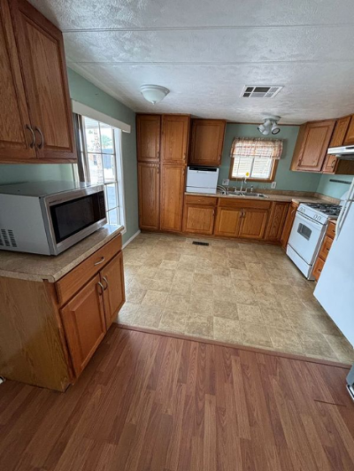 Photo 5 of 13 of home located at 303 South Recker Road Mesa, AZ 85206