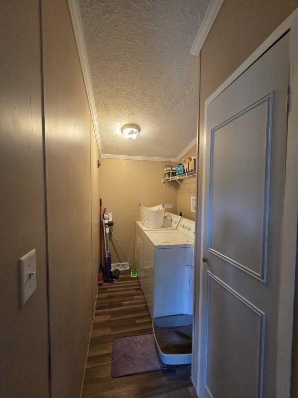 2002 Skyline Manufactured Home
