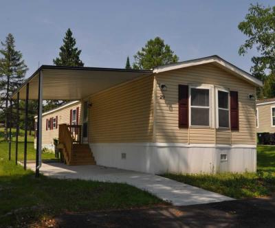 Mobile Home at 29 Meadowbrook Park Iron Ridge, WI 53035